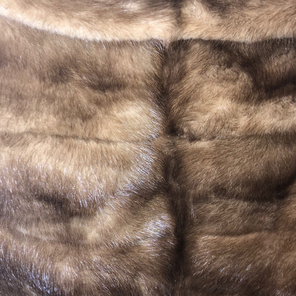 Luxurious Authentic Fur shawl 💞 - Picture 6 of 8
